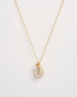 Meeresschneckenhaus- & Perlen-Halskette in Gold