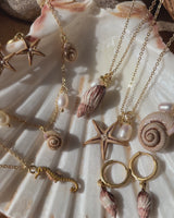 Spiralmuscheln- und Perlen-Anhänger Halskette in Gold