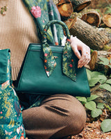 Catherine Rowe "Into the Woods" Handtasche grün